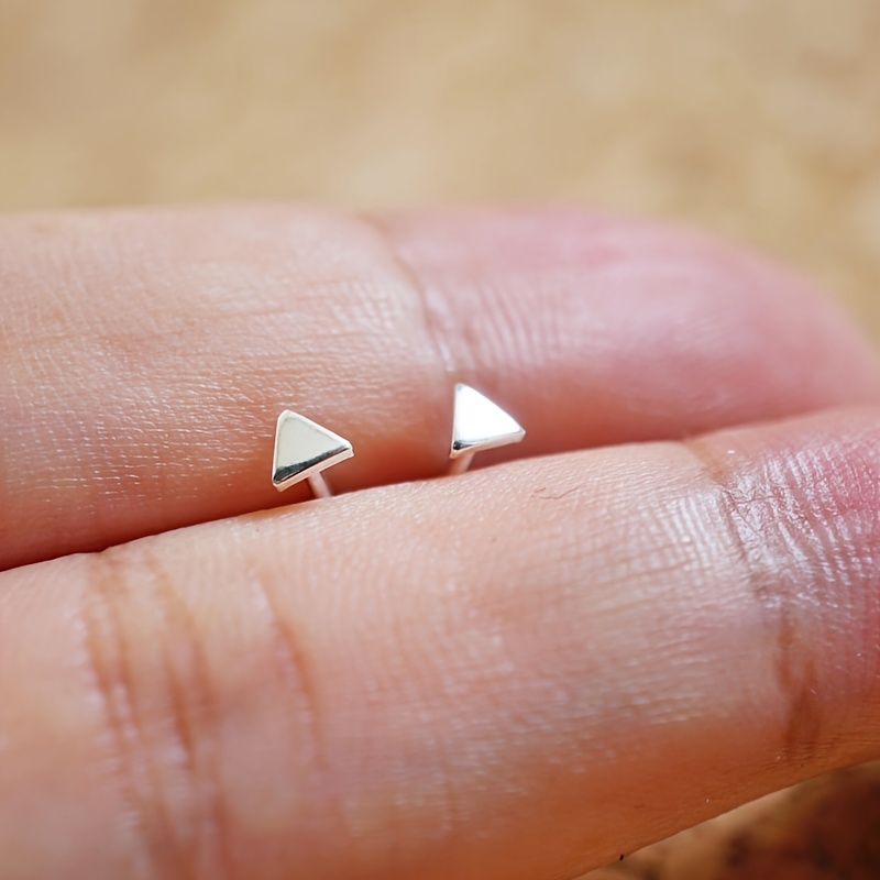 2 Pairs Women's Stainless Steel Minimalist Triangle Ear Studs